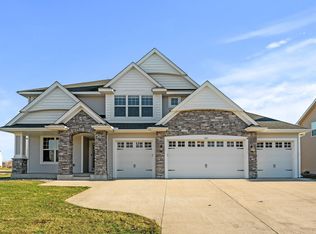 6711 Jensen Ave S, Cottage Grove, MN 55016