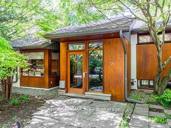 94 Laurentide Dr, Toronto, ON M3A 3E5