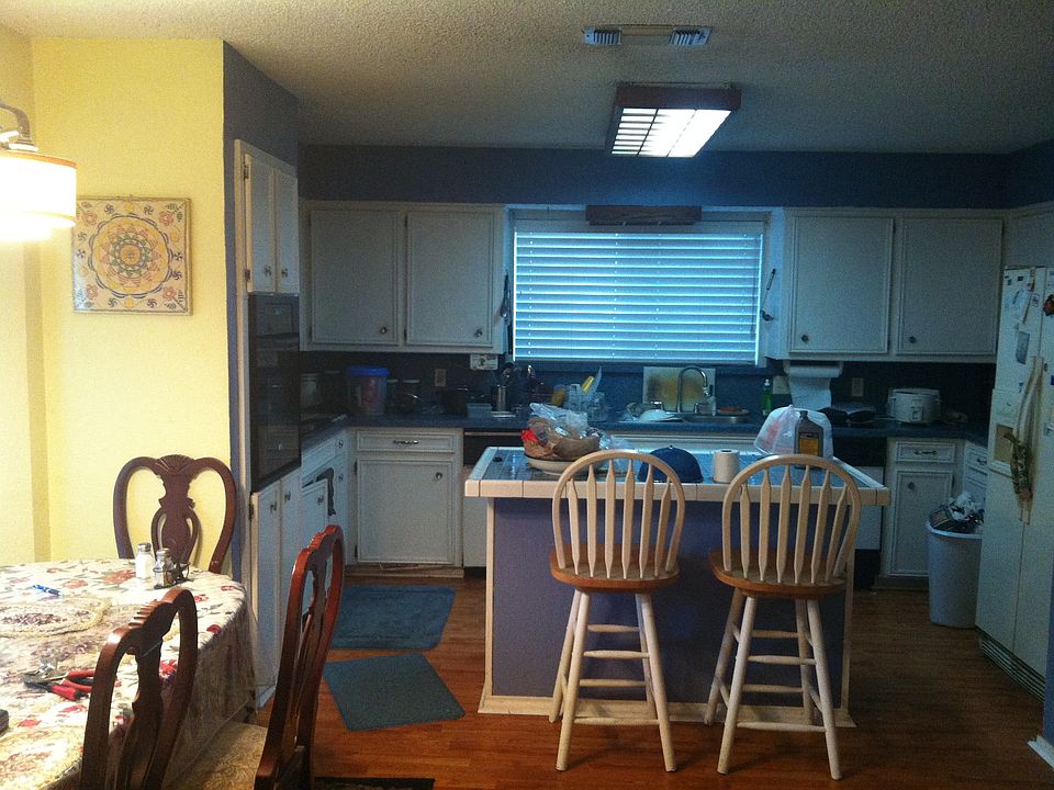 2nd image of 1207 Hillcrest Dr