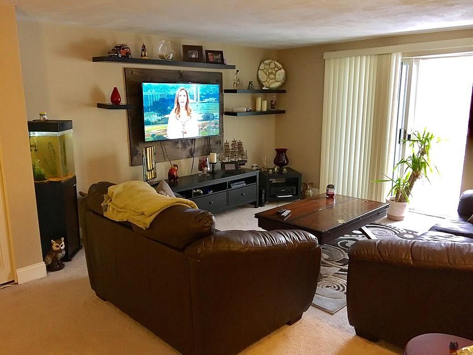 1st image of 55 Greentree Ln APT 34