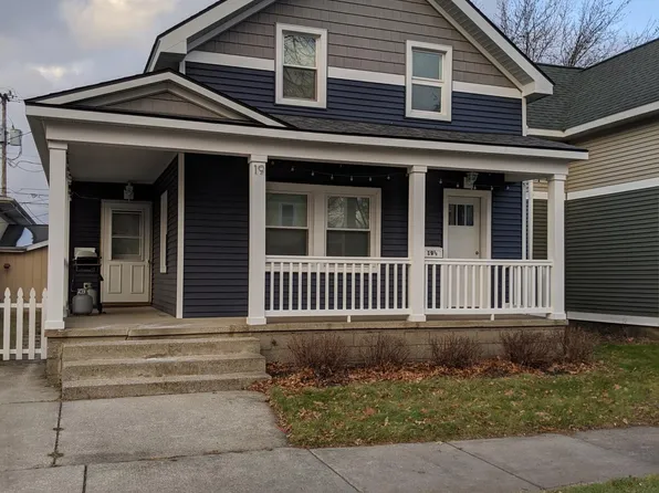 19 W 17th St, Holland, MI 49423