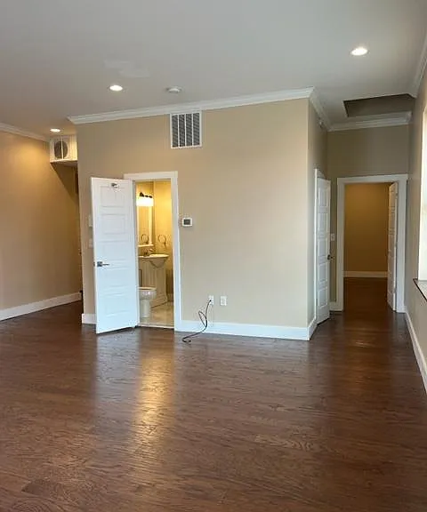 12 E Tupper St #1 — Photo 2