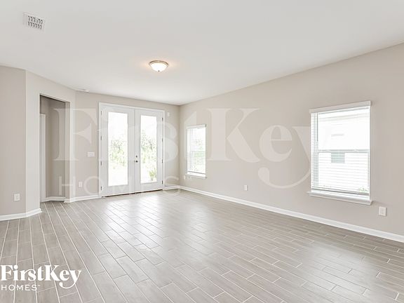 3rd image of 117 Nighthawk Ln
