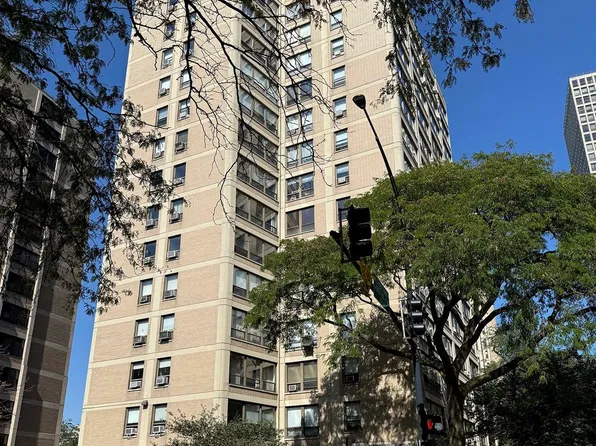 5050 S East End Ave APT 4B, Chicago, IL 60615