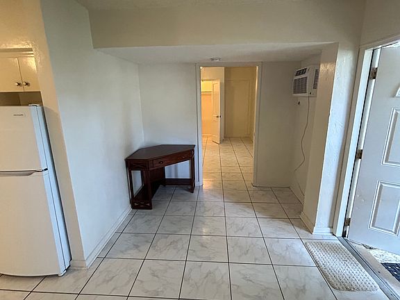 5th image of 700 SE 16th St #A