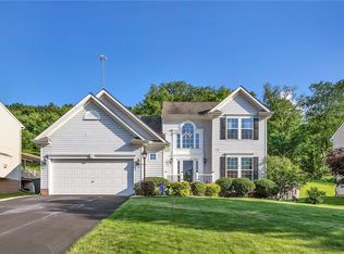 114 Bradford Square Dr, Trafford, PA 15085