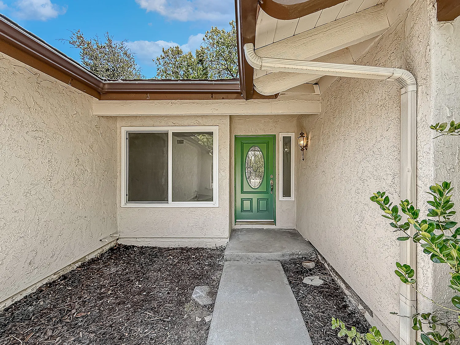 3 bed, 1677 sqft, $5,250 — Photo 4