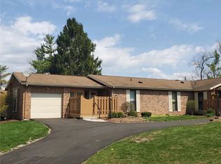 19 Shorewood Dr S, Danville, IL 61832