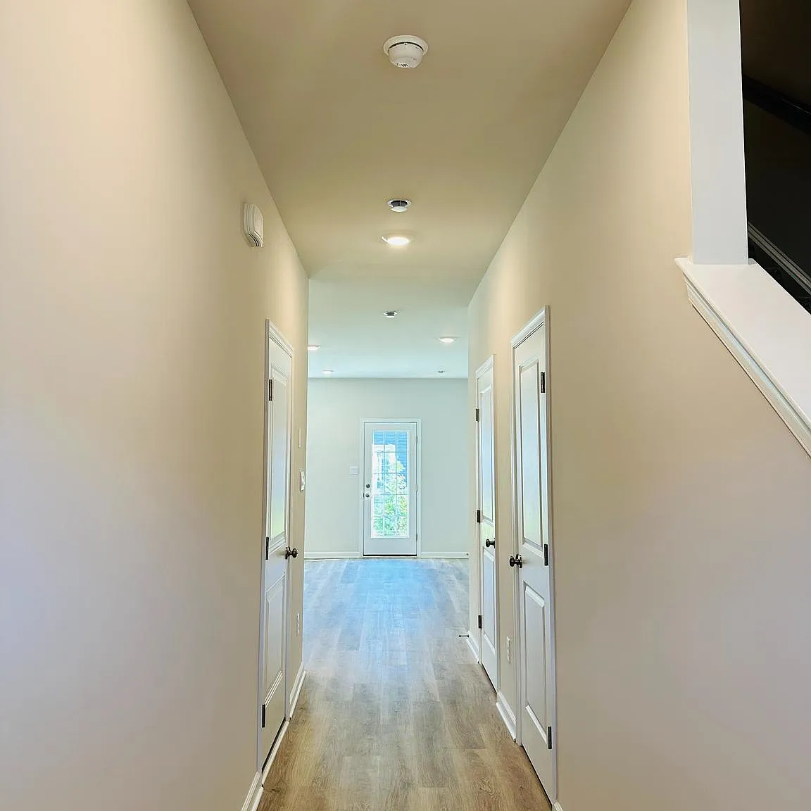 3 bed, 2.5 bath, 1500 sqft, $2,900 — Photo 3