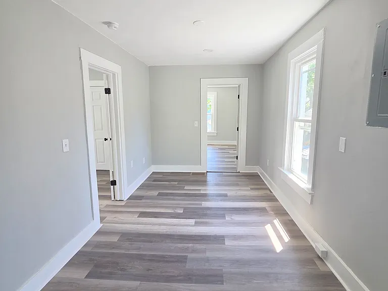 706 3rd St #2 — Photo 5