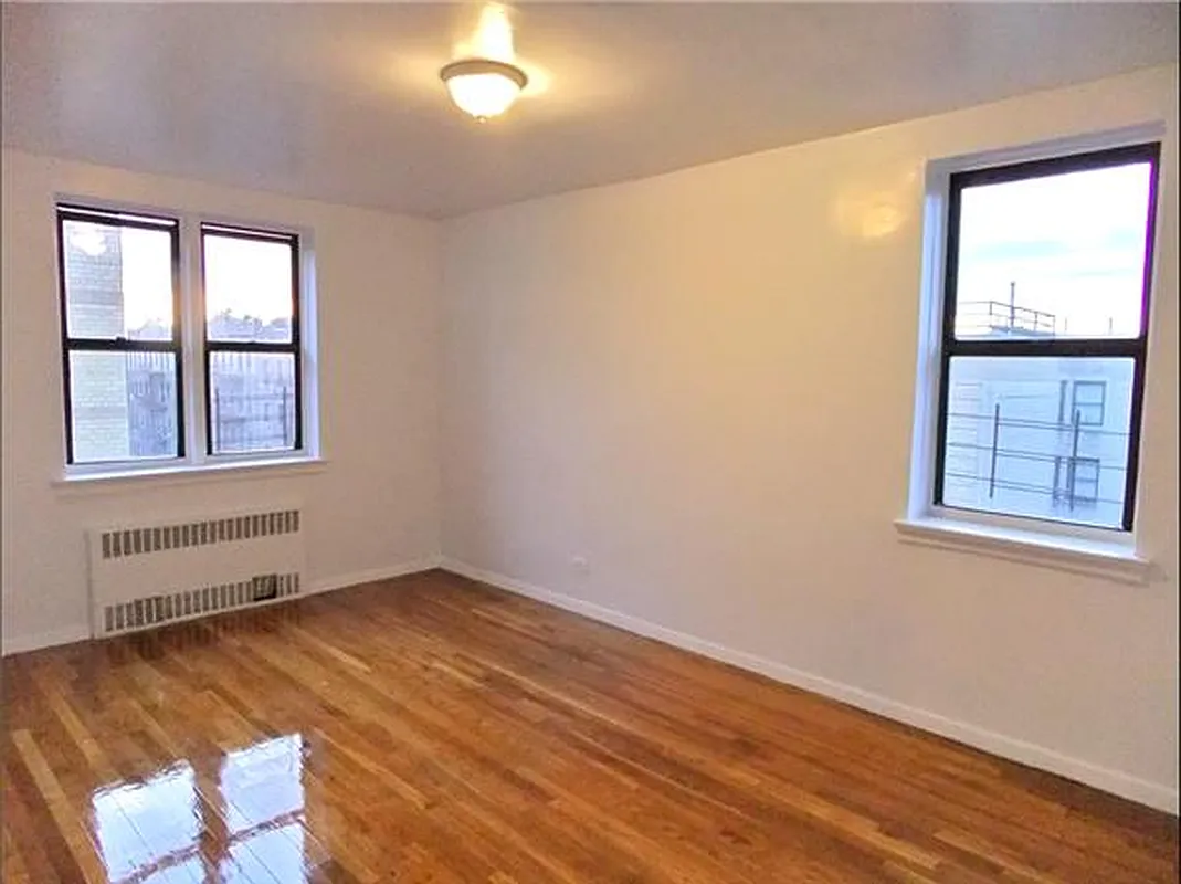 2420 Morris Ave Unit 6G  