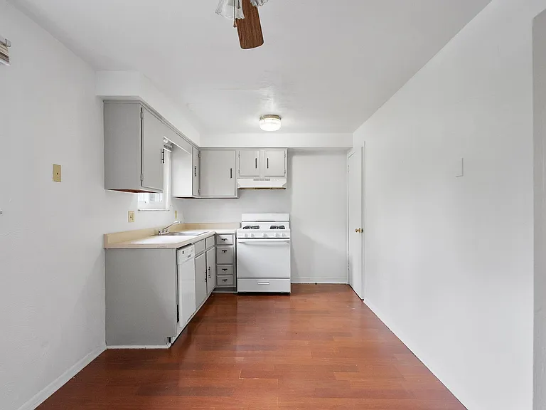 Baldwin Cathell Townhouses — Photo 8