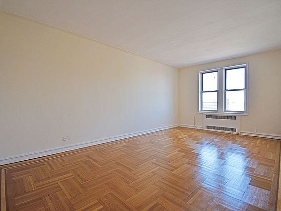 2nd image of 3626 Kings Hwy APT 5G
