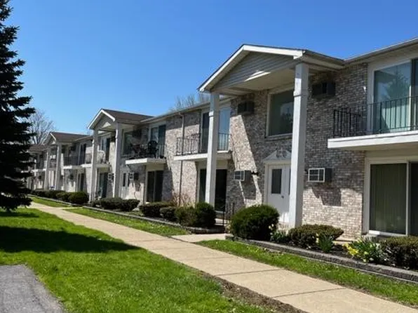 Meadowlawn Apartments