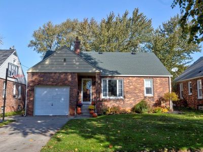 32 Manlon Ter, Cheektowaga, NY, 14225