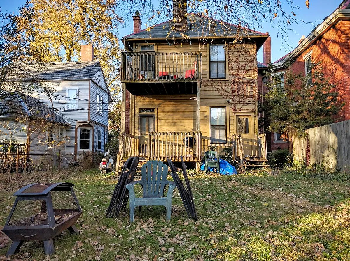 2 bed, 900 sqft, $1,250 — Photo 2