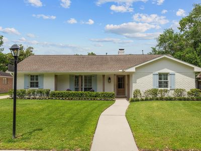 10046 Meadow Lake Lane, Houston, TX, 77042