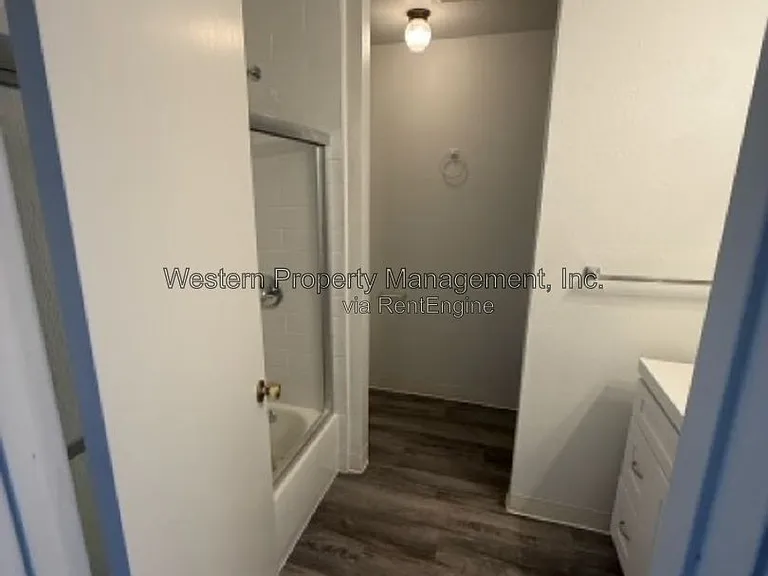 2870 Park Ave #C — Photo 8