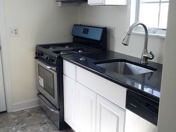 Revovated new kitchen with granite