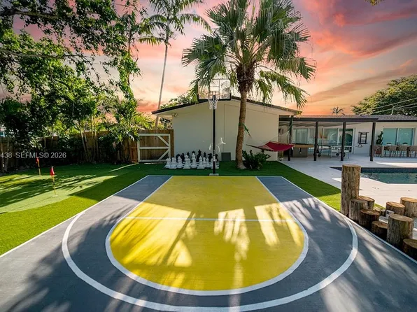 18800 Belmont Dr, Cutler Bay, FL 33157