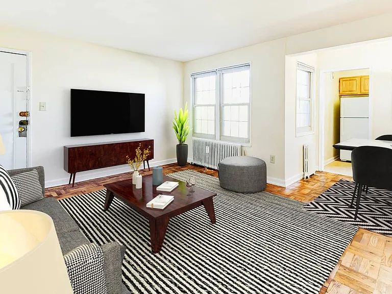 Richman Apartments — Photo 5
