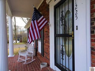 1225 Sunnyside Dr, Mayfield, KY 42066