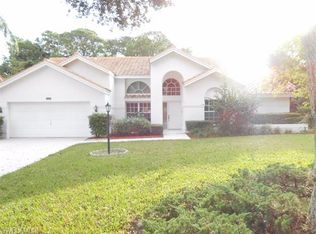 290 Henley Dr, Naples, FL 34104