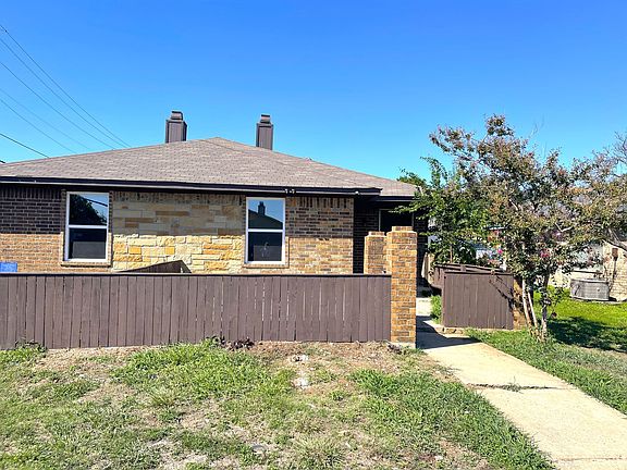 3rd image of 216 Christina Pl