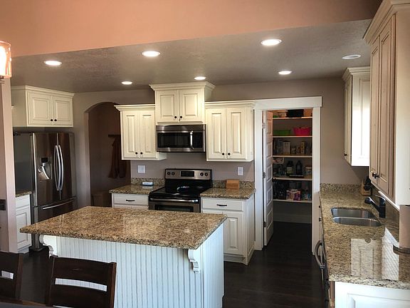 3rd image of 345 W Hills Dr