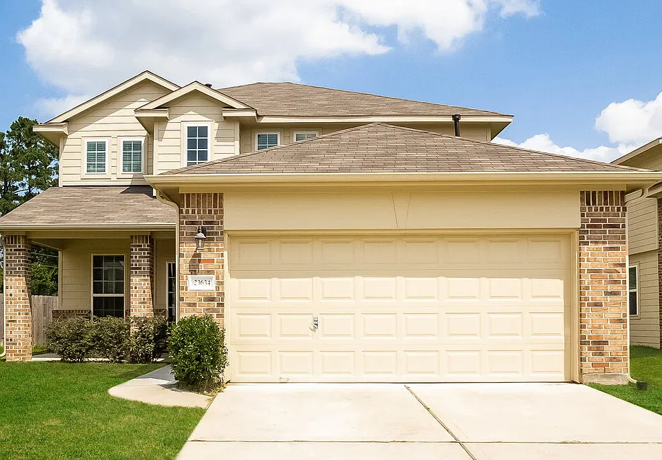 23634 Maple View Dr