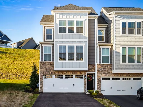 207 Spruce Ln, Canonsburg, PA 15317