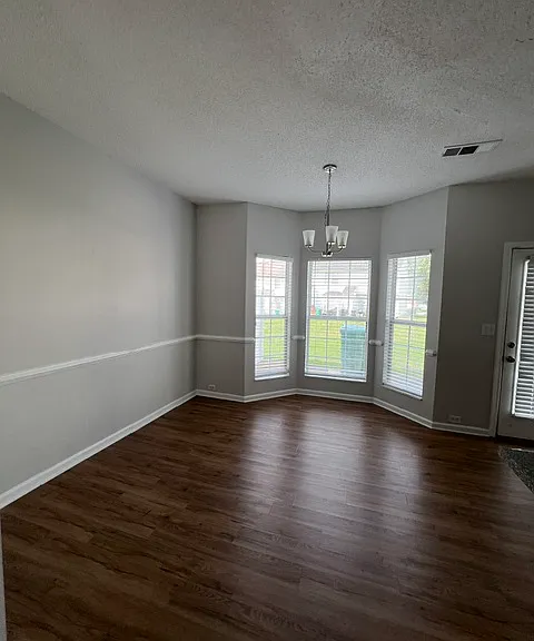2770 Parkway Cv — Photo 9