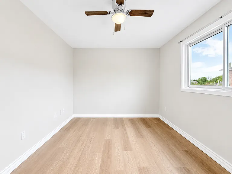 19 Empire St #14 — Photo 12