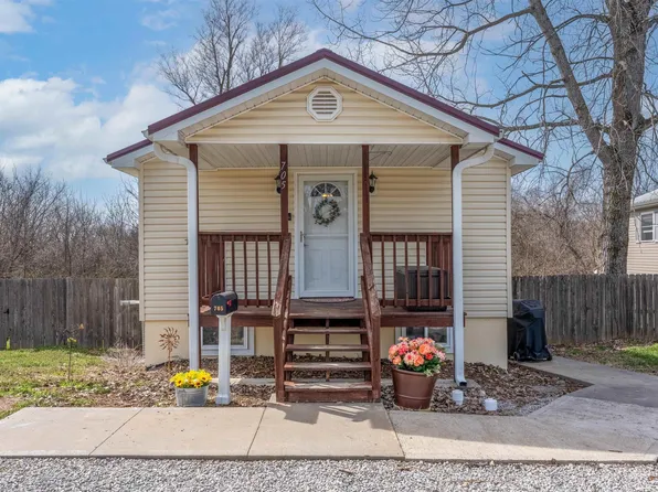 705 N Adams Ave, Knob Noster, MO 65336