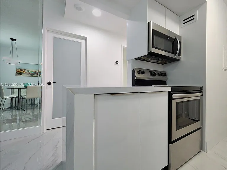 3505 S Ocean Dr #719 — Photo 6