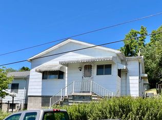 613 Clayton St, Rivesville, WV 26588