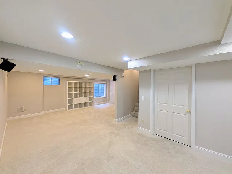 7467 Exeter Pl — Photo 22