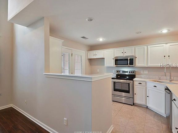 3rd image of 303 East Ave