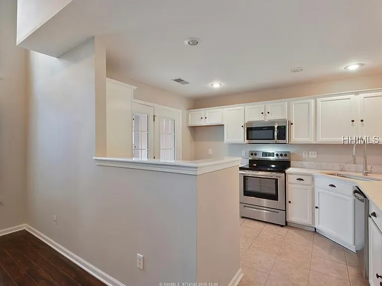303 East Ave — Photo 3