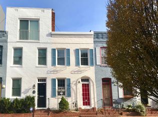 915 Hughes Mews NW, Washington, DC