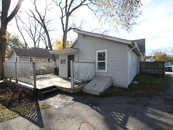 5th image of 3011 Searles Ave
