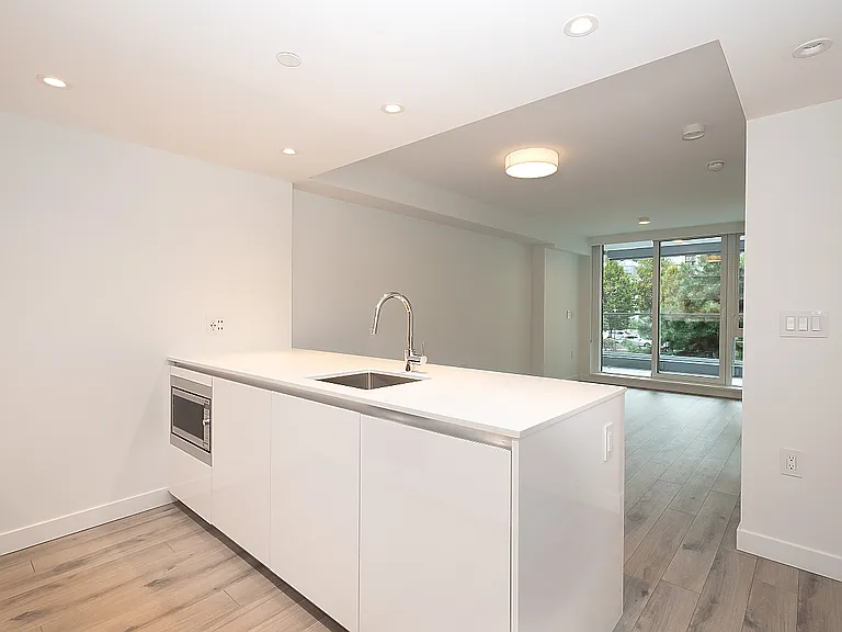 1107 Richards St #212 — Photo 3