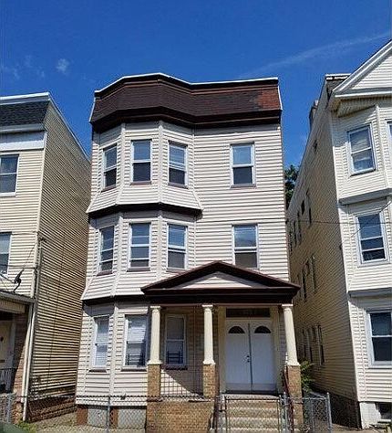 1st image of 527 S 21st St #3rd