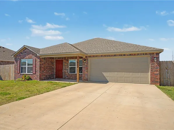 811 Tanner Dr, Siloam Springs, AR 72761