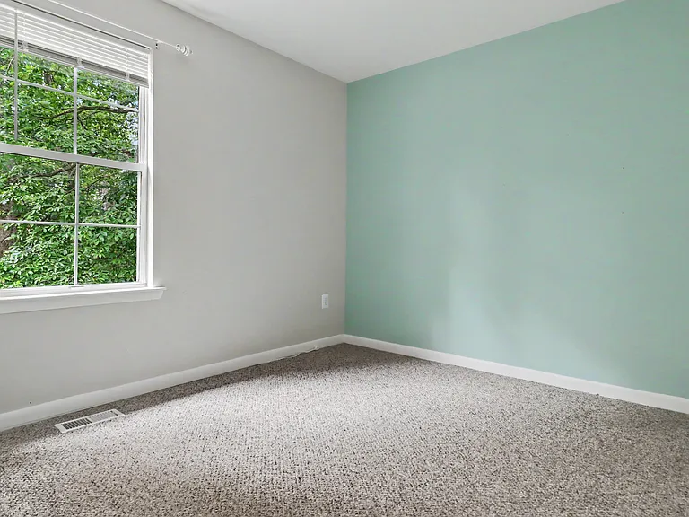 10225 Cove Ledge Ct — Photo 33