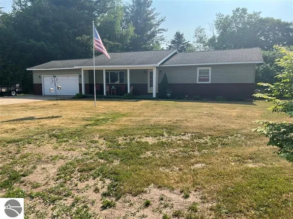 715 S King St, Lake City, MI 49651