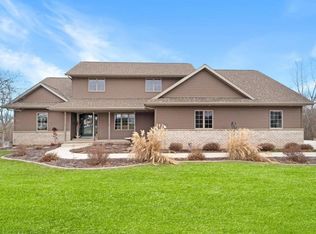 911 N Mill Rd, Chilton, WI 53014