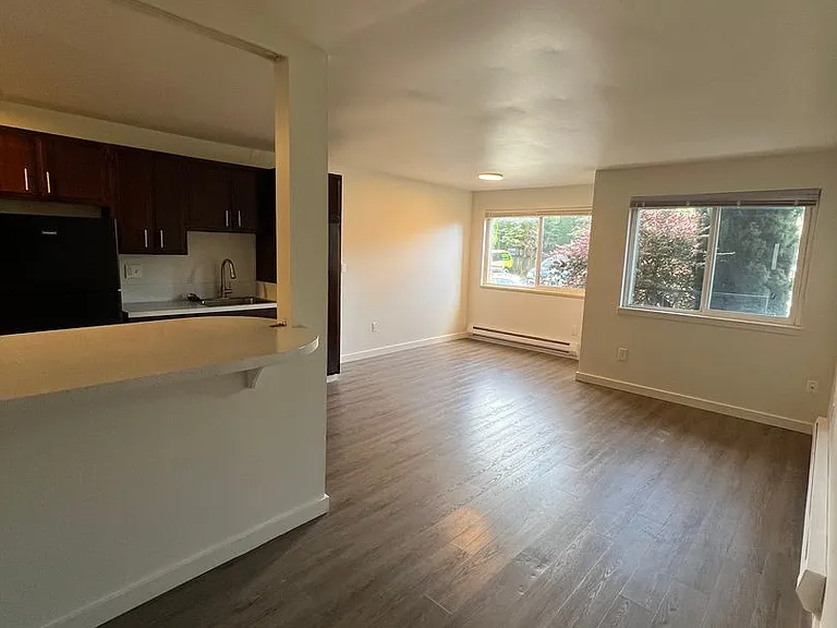 Eagle Court Apartments — Photo 26