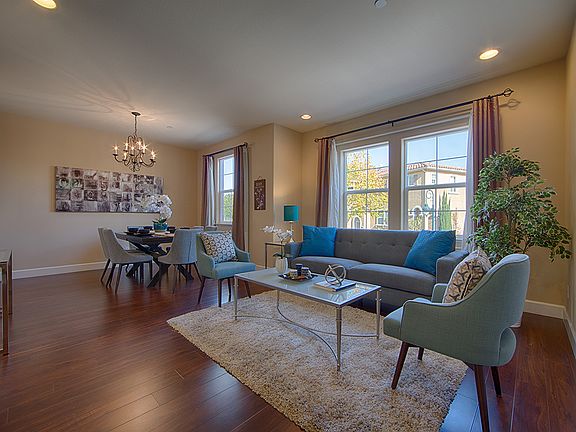 3rd image of 786 Batista Dr