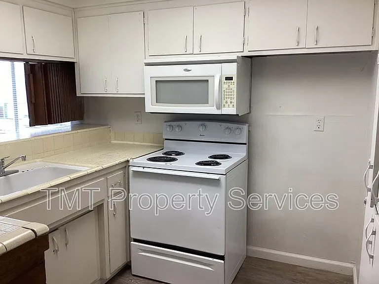 5519 Keoncrest Cir #4 — Photo 6